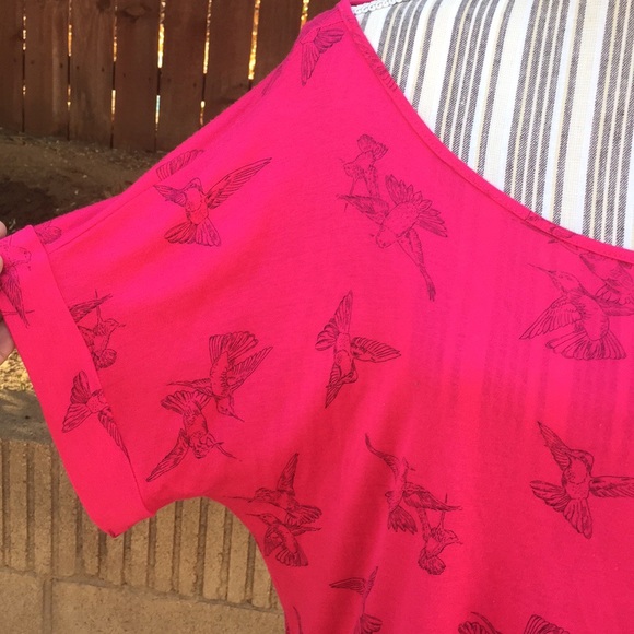 💜Happening in the present pink bird top - Picture 4 of 6